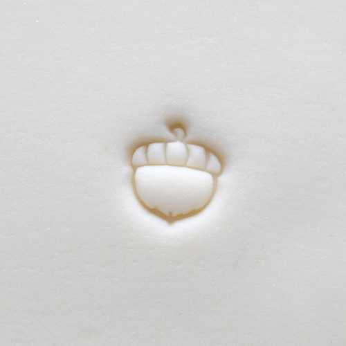 MKM Mini Round Stamp - Acorn (SMR-098)