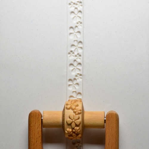 MKM Small Handle Roller - Embossed Flowers (RS-024)