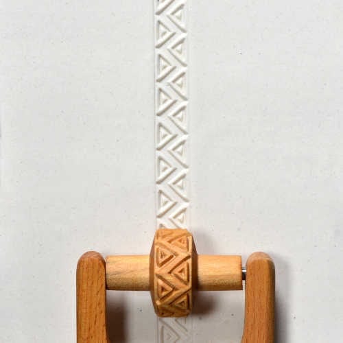 MKM Small Handle Roller - Zig Zags & Triangles (RS-025)