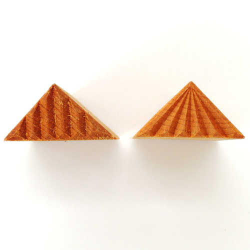 MKM Medium Right Triangle Stamp - 3 x 2.5 cm (STM-R2)