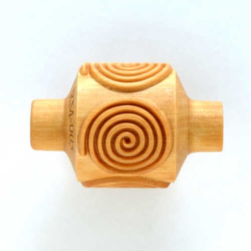 MKM Medium Handle Roller - Spiral - 3 cm (RM-005)
