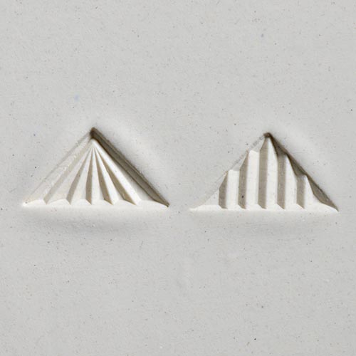 MKM Medium Right Triangle Stamp - 3 x 2.5 cm (STM-R2)