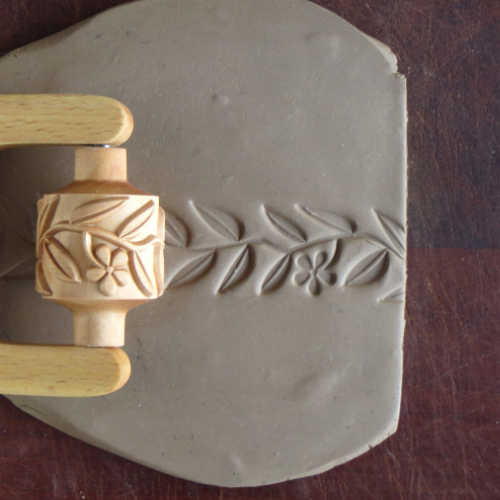 MKM Medium Handle Roller - Flowers and leaves - 3 cm (RM-046)