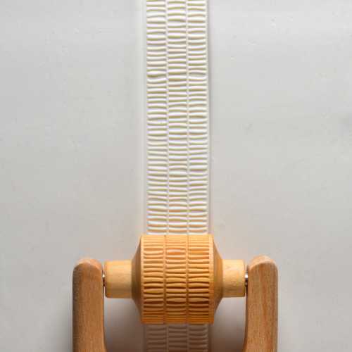 MKM Medium Handle Roller - Layered Lines - 3 cm (RM-058)