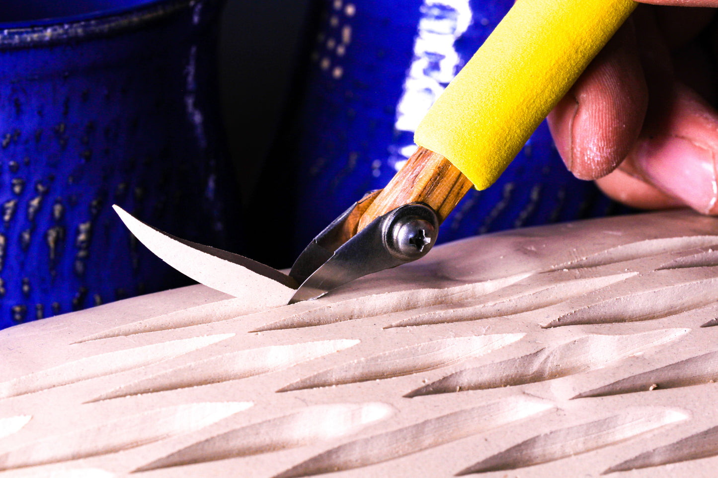 DiamondCore Tools - P1 Curved V Tip Clay Carving Tool (P1)