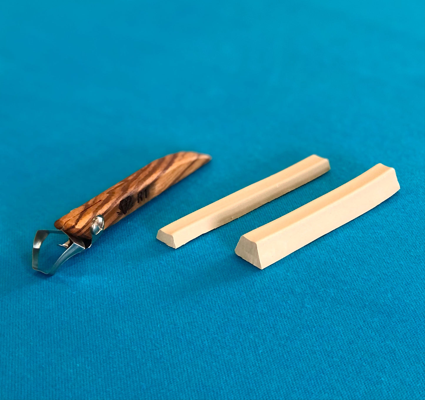 DiamondCore Tools - Trapezoid Handheld Clay Extruder (R1)