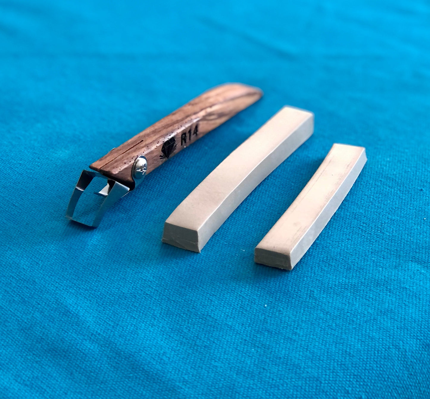 DiamondCore Tools - Square Handheld Clay Extruder (R14)