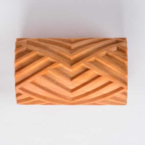 MKM Large Handle Roller Overlapping Diamonds - 6 cm (RL-033)