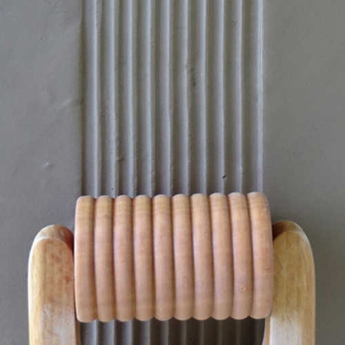 MKM Large Handle Roller - Small Bumps - 6 cm (RL-102)
