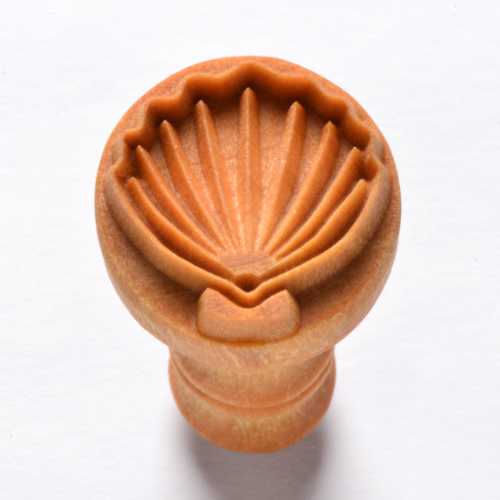 MKM Medium Round Scallop Shell Stamp - 2.5 cm (SCM-237)