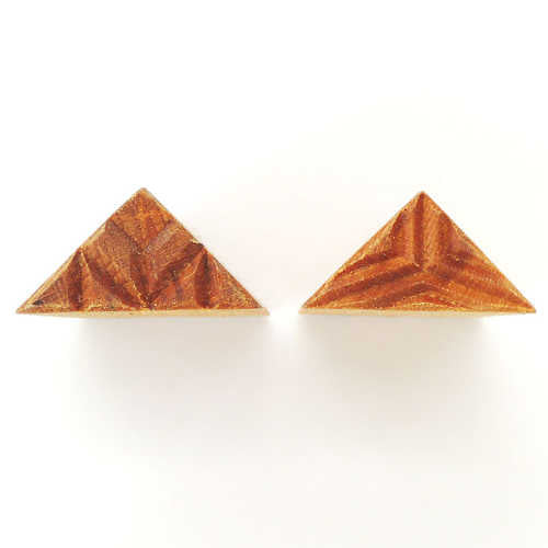 MKM Medium Right Triangle Stamp - 3 x 2.5 cm (STM-R4)