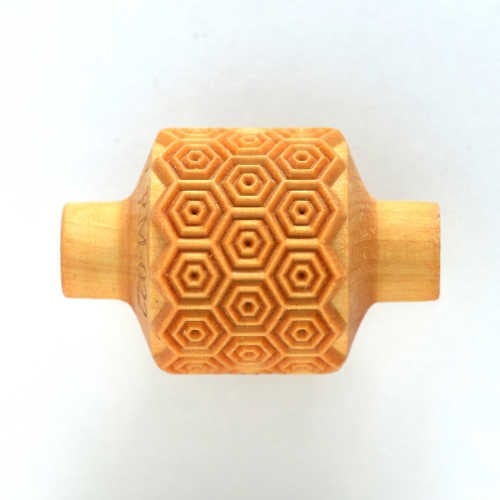 MKM Medium Handle Roller Honeycomb - 3 cm (RM-022)