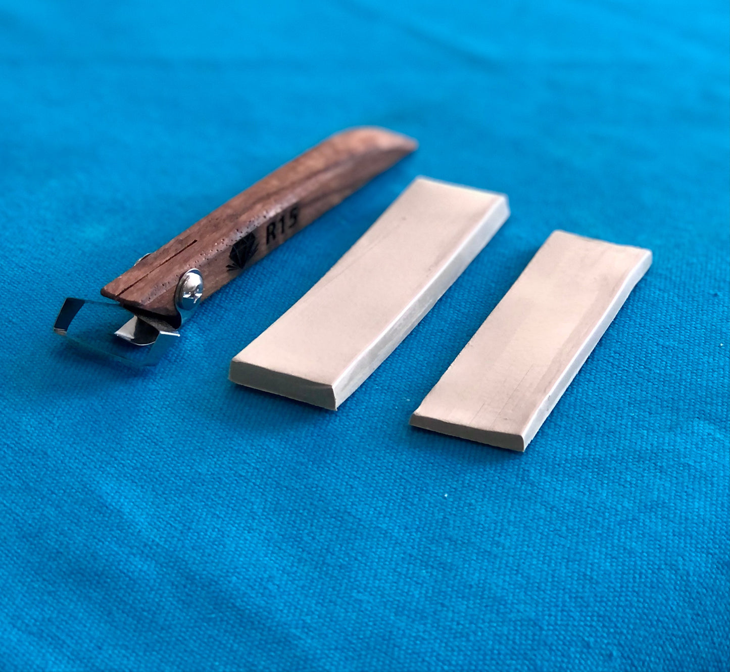 DiamondCore Tools - Ribbon Handheld Clay Extruder (R15)