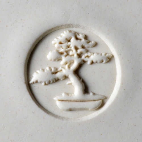 MKM Large Round Black Pine Bonsai Stamp - 4 cm (SCL-027)