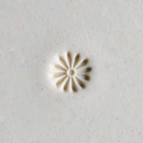MKM Mini Round Daisy Stamp - 1 cm (SMR-004)